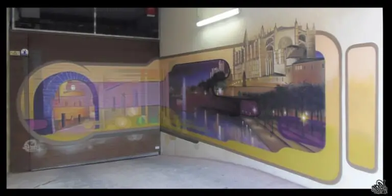 Mural entrada de garaje en el casco antiguo de Palma de Mallorca, trabajo de Mr. disoh