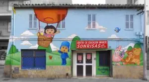 Escoleta sonrisas en calle Aragón de Palma