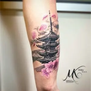 Torre Japonesa de Sakuras — Tatuajes realistas