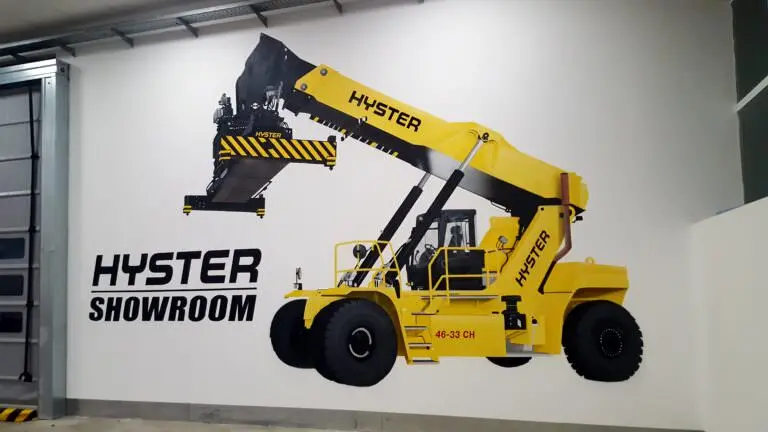 Murales: Realizamos la decoración del nuevo showroom de Hyster en las instalaciones de Gam., trabajo de Alberto Martin