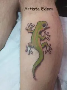 Tatuaje de un Lagarto en el brazo