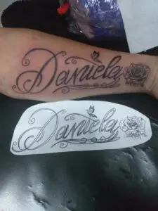 Tatuaje de nombre Daniela