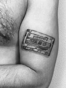 Tatuaje cinta de Casette