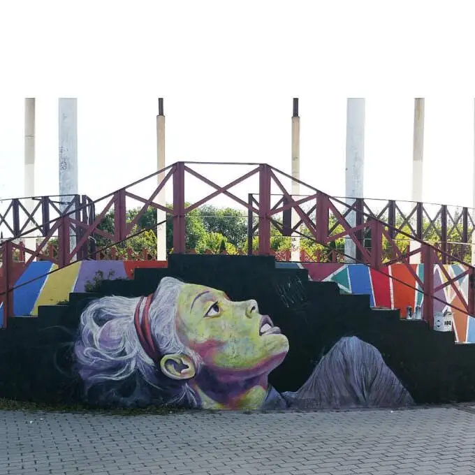 Graffiti decorativo parque, trabajo de LevitArt.mad