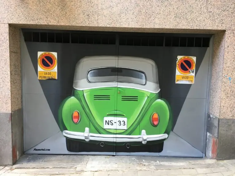 Decoración para garaje privado con mural, trabajo de Masmural