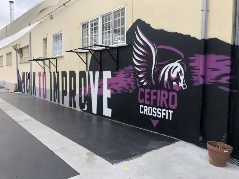 Graffiti gimnasio Crossfit Cefiro, trabajo de kikeart