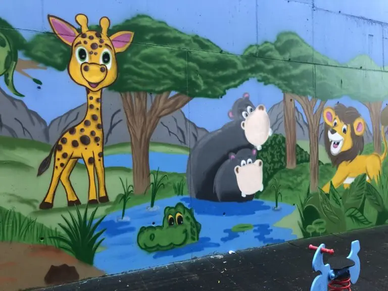 Decoración fachada para los niños de colegio Calasanz, trabajo de kikeart