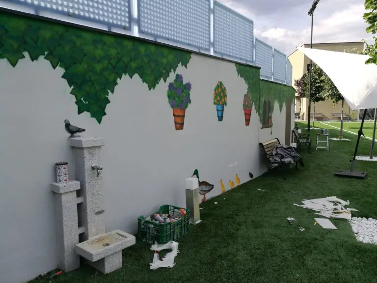 Mural: Fachada decorativa para jardín