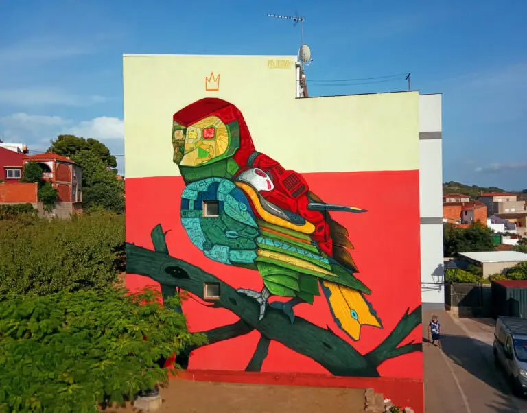 Mural fachada entera Fetival Art, Búho