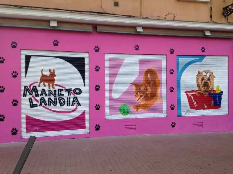 Mural decorativo: Manetolandia tienda y peluquería canina, trabajo de SEDAMURMUROS