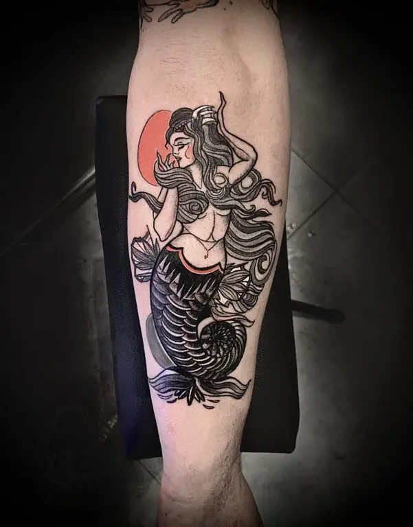 Tatuaje de sirena del mar, trabajo de Mare Nostrum Tattoo