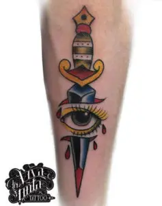 Tattoo puñal