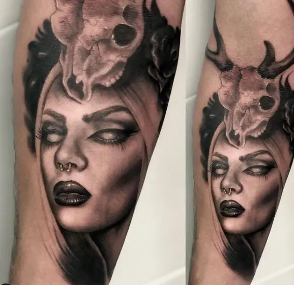 Tatuaje retrato de una mujer. Estilo realista en el brazo (black and  grey), trabajo de Alba Alarcon Fraga