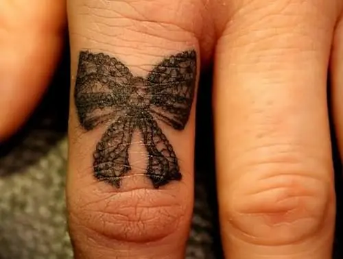 Tatuaje en el dedo