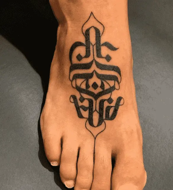 Tatuaje en el empeine