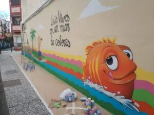 Graffiti decorativo en Colegio Luis Vives de Zaragoza