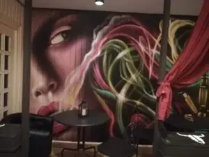 Graffiti decorativo con realismo