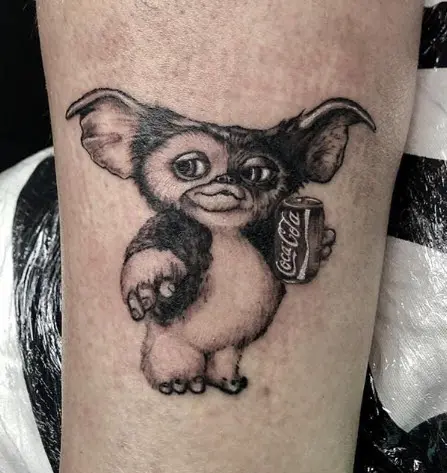 Tatuaje Microrealismo Gremmlins