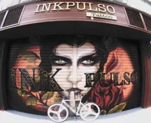 Inkpulso – Persiana del Estudio de Tatuaje