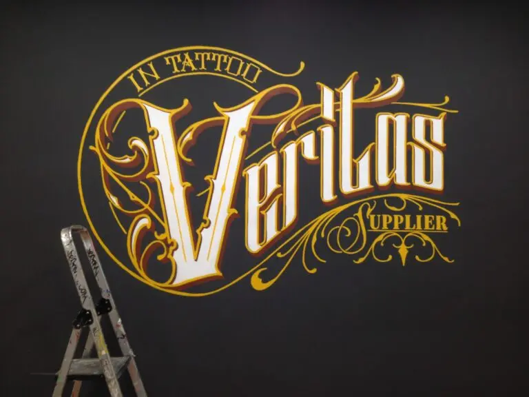 Rotulación a mano para estudio de tatuajes en Madrid, trabajo de Masmural