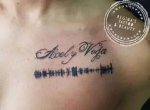 Tatuaje sonoros con frase