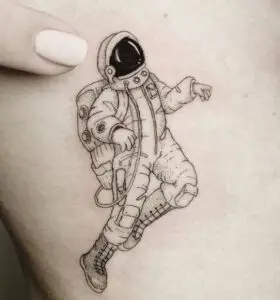 Tatuaje astronauta