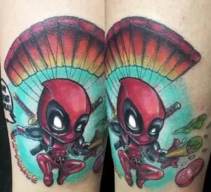 Tatuaje deadpool neotradicional