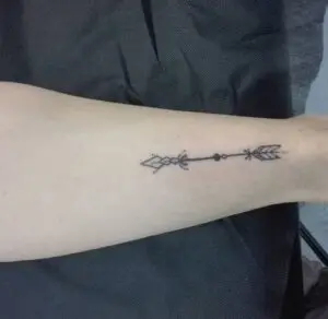 Tatuaje de una flecha
