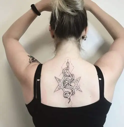 Tatuaje espalda, trabajo de Estudio El Salado