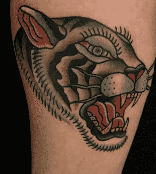 Tatuaje tradicional, trabajo de Tattoo Adicts