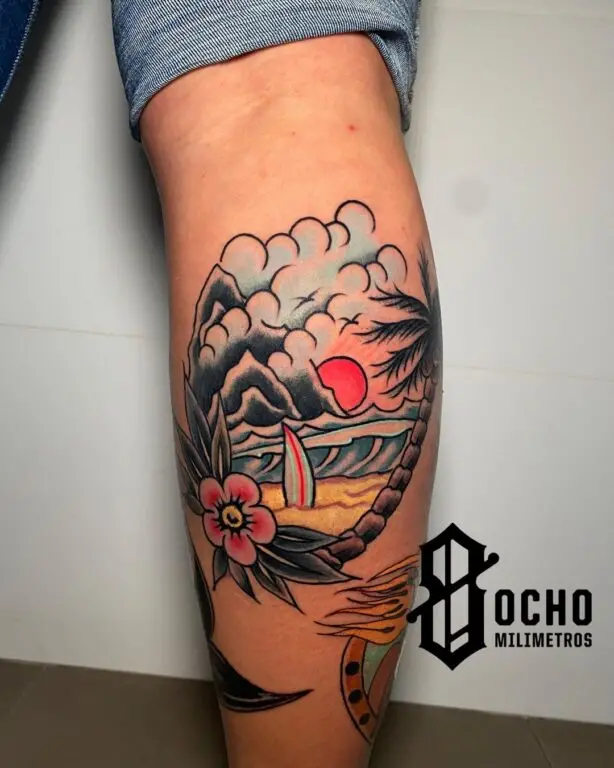 Tatuaje de una playa, estilo neotradicional, trabajo de 8 Milímetros Tattoo