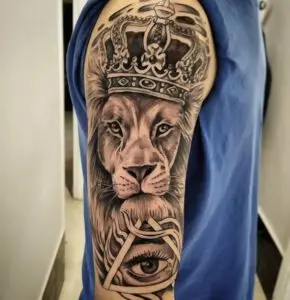 Tatuaje de un león: realismo en el brazo — Tatuajes realistas
