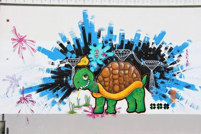 Mural tortuga (Graffiti), trabajo de Ruralgraff