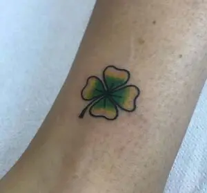 Tattoo: Trébol cuatro hojas