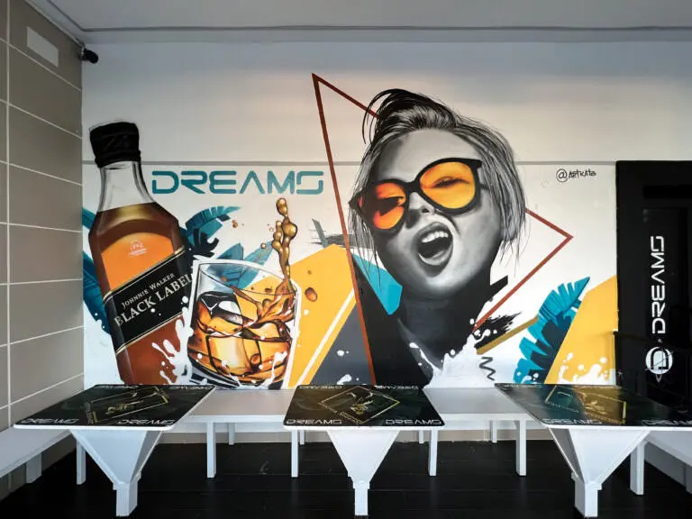 Mural Discoteca Matalascañas, trabajo de Kato Art