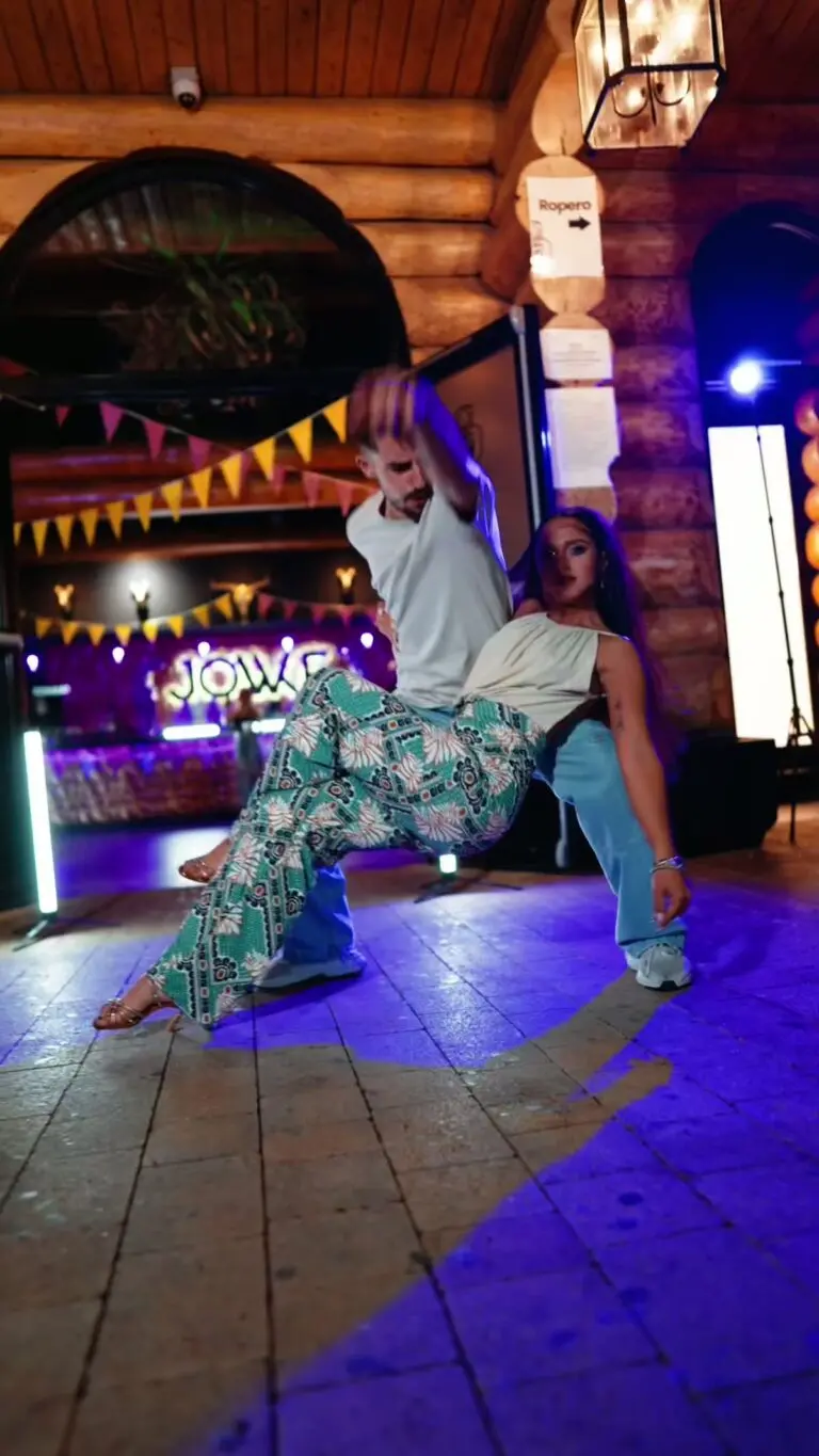 Bachata con estilo y conexión en pareja, trabajo de Pablo Tobares – New Dance Generation