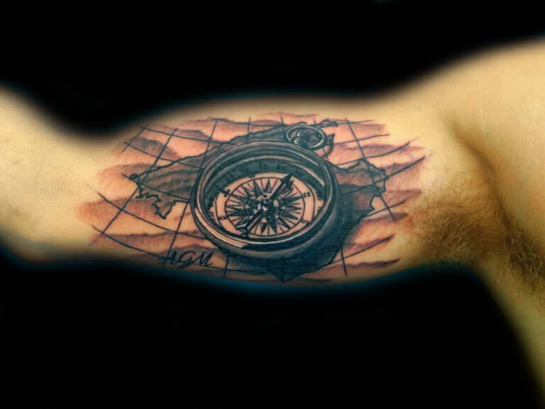Tatuaje Black & Grey - Silueta Mallorca, trabajo de Mallorca Tattoo
