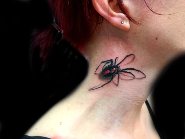 Tatuaje Black & Grey - Araña, trabajo de Mallorca Tattoo